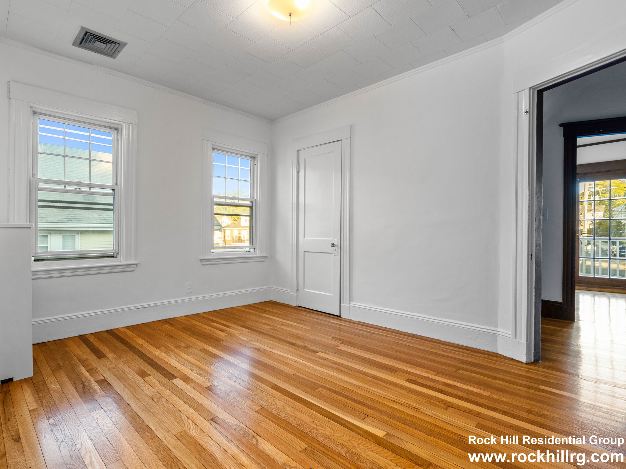 69 Breck Ave, Oak Square