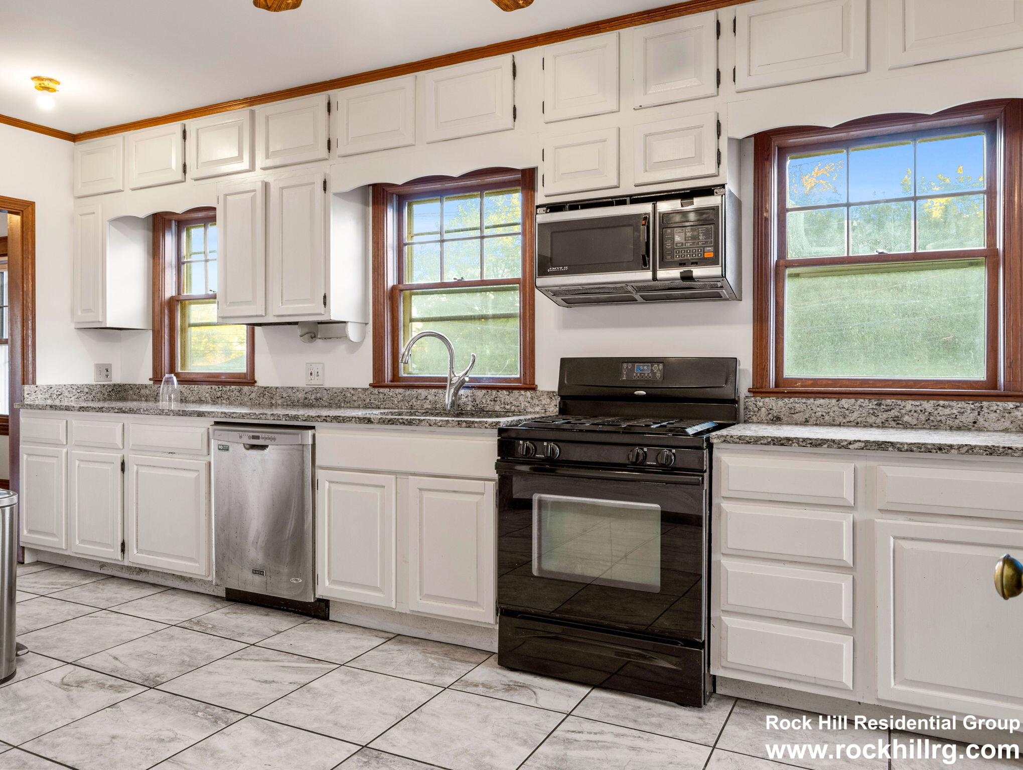 69 Breck Ave, Oak Square