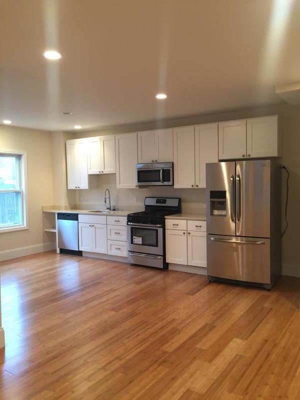 722 Saratoga St, East Boston