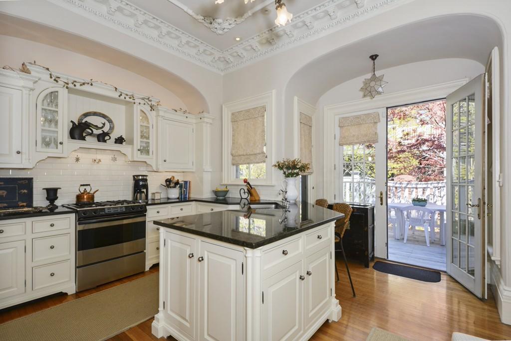 4 bed, 2 bath apartment for rent at 127 West Newton St Unit 1, South End — photo 1 of 17