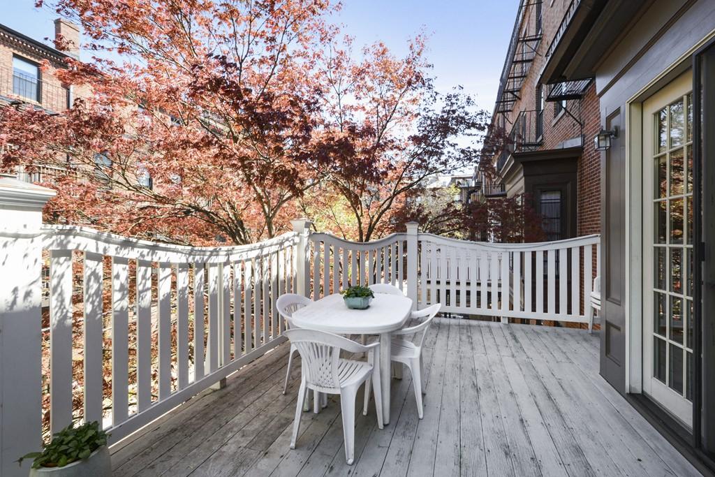 4 bed, 2 bath apartment for rent at 127 West Newton St Unit 1, South End — photo 4 of 17