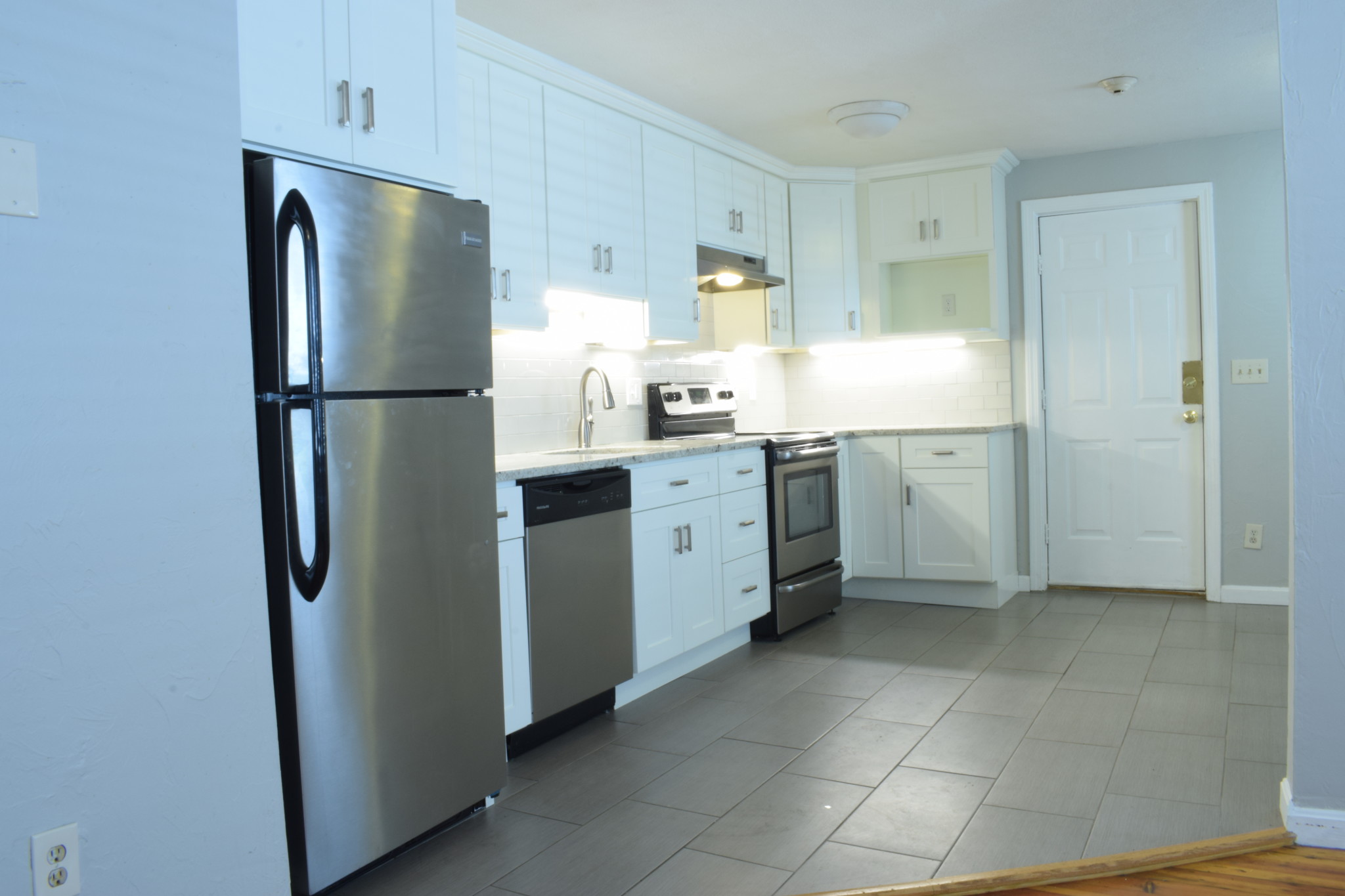 28 Yeamans St, Revere