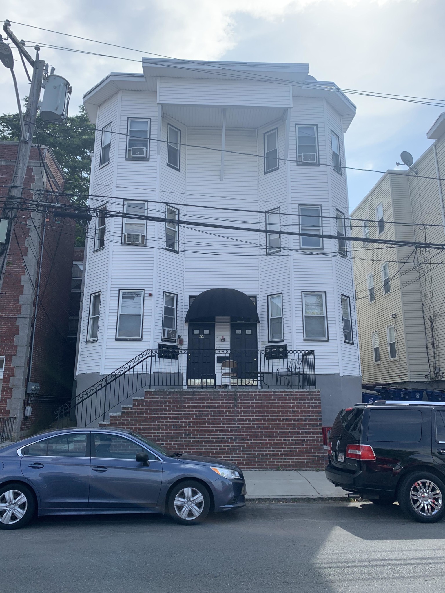 28 Yeamans St, Revere