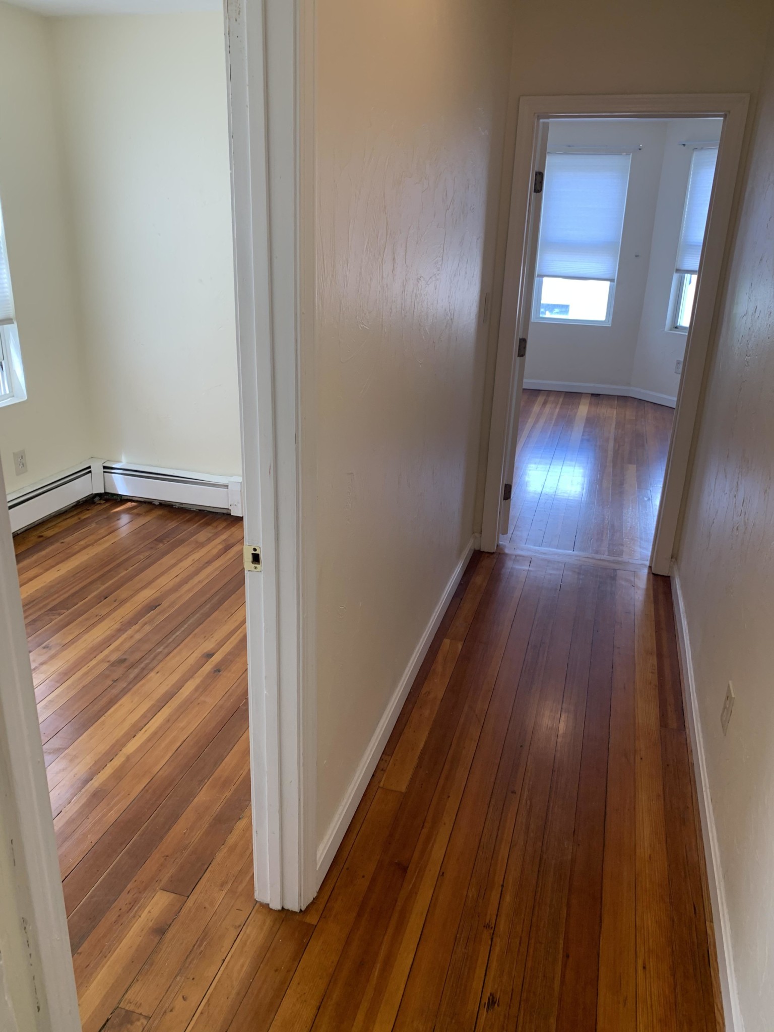 28 Yeamans St, Revere