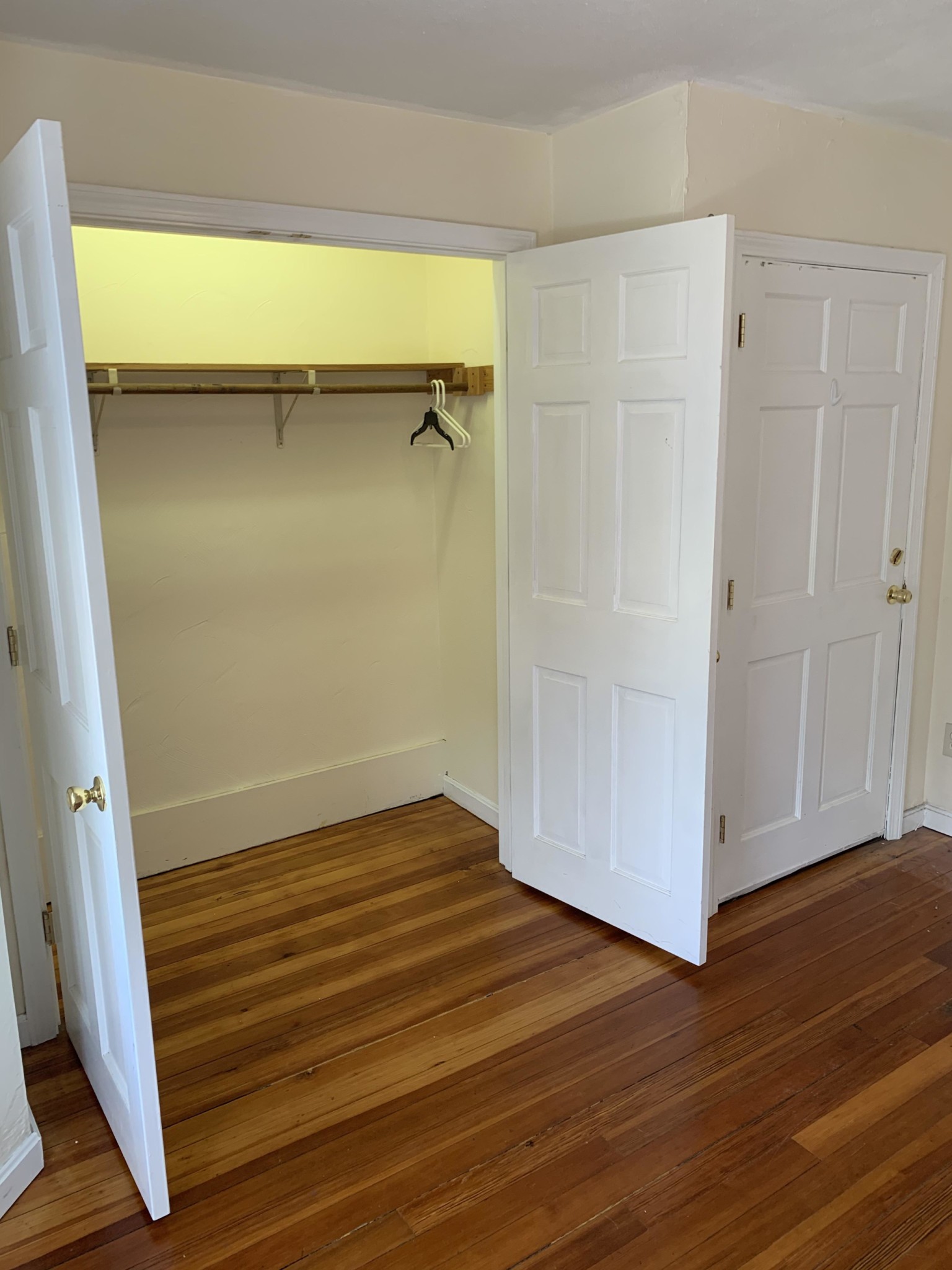 28 Yeamans St, Revere