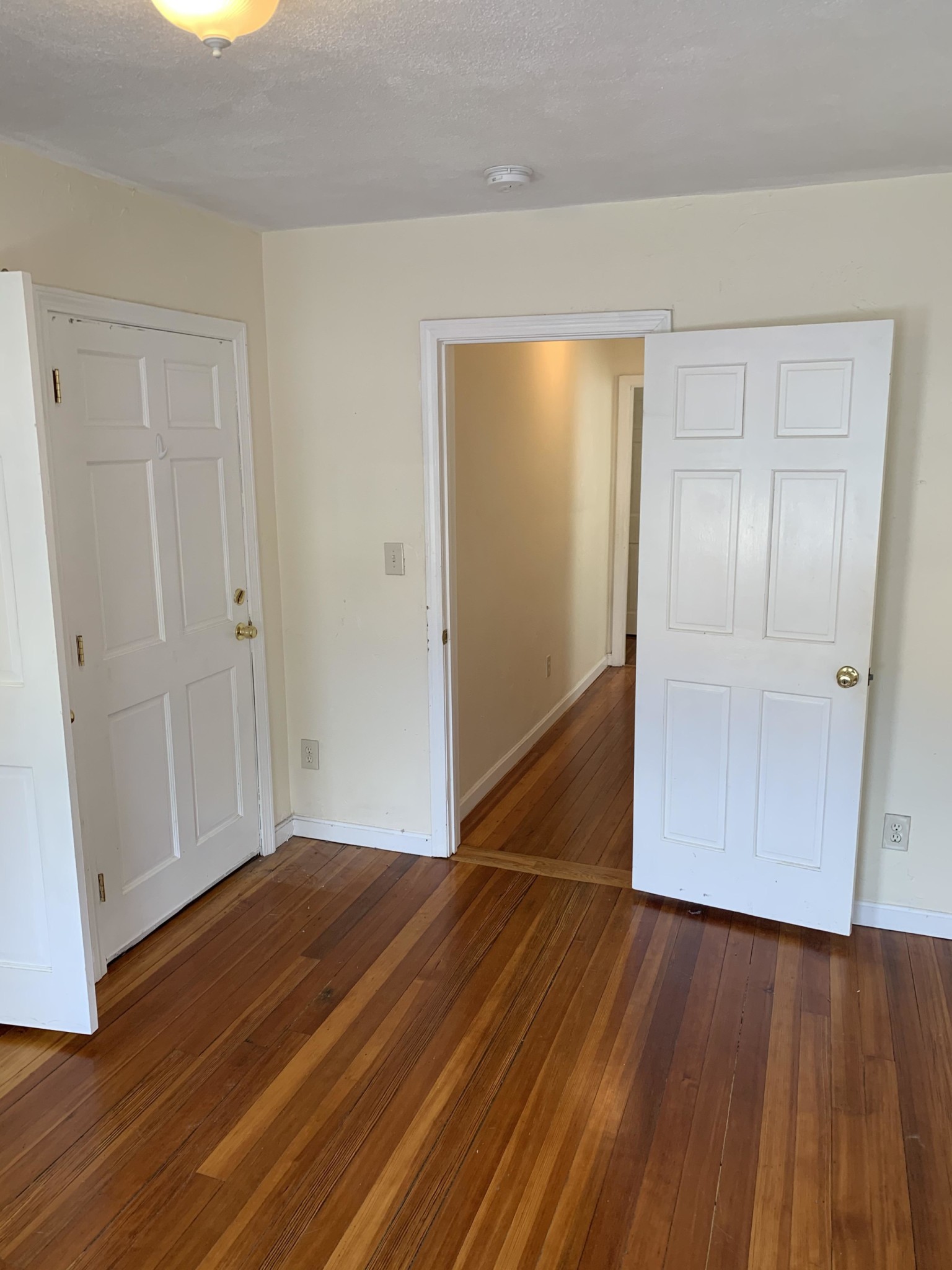 28 Yeamans St, Revere