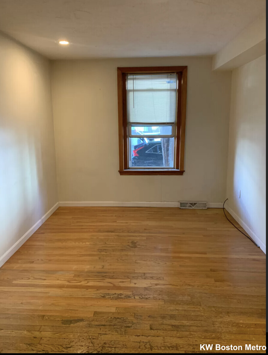 9 Fulkerson St, East Cambridge