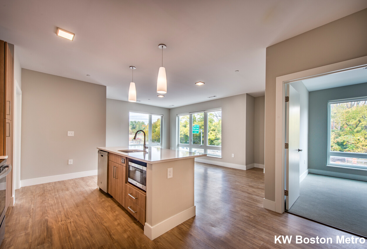 203 Concord Tpke, North Cambridge