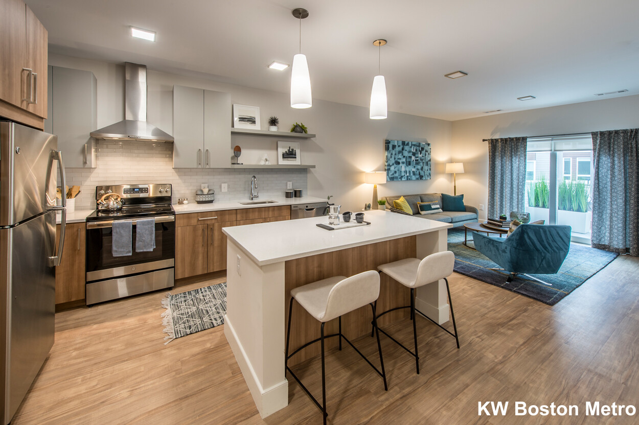 203 Concord Tpke, North Cambridge