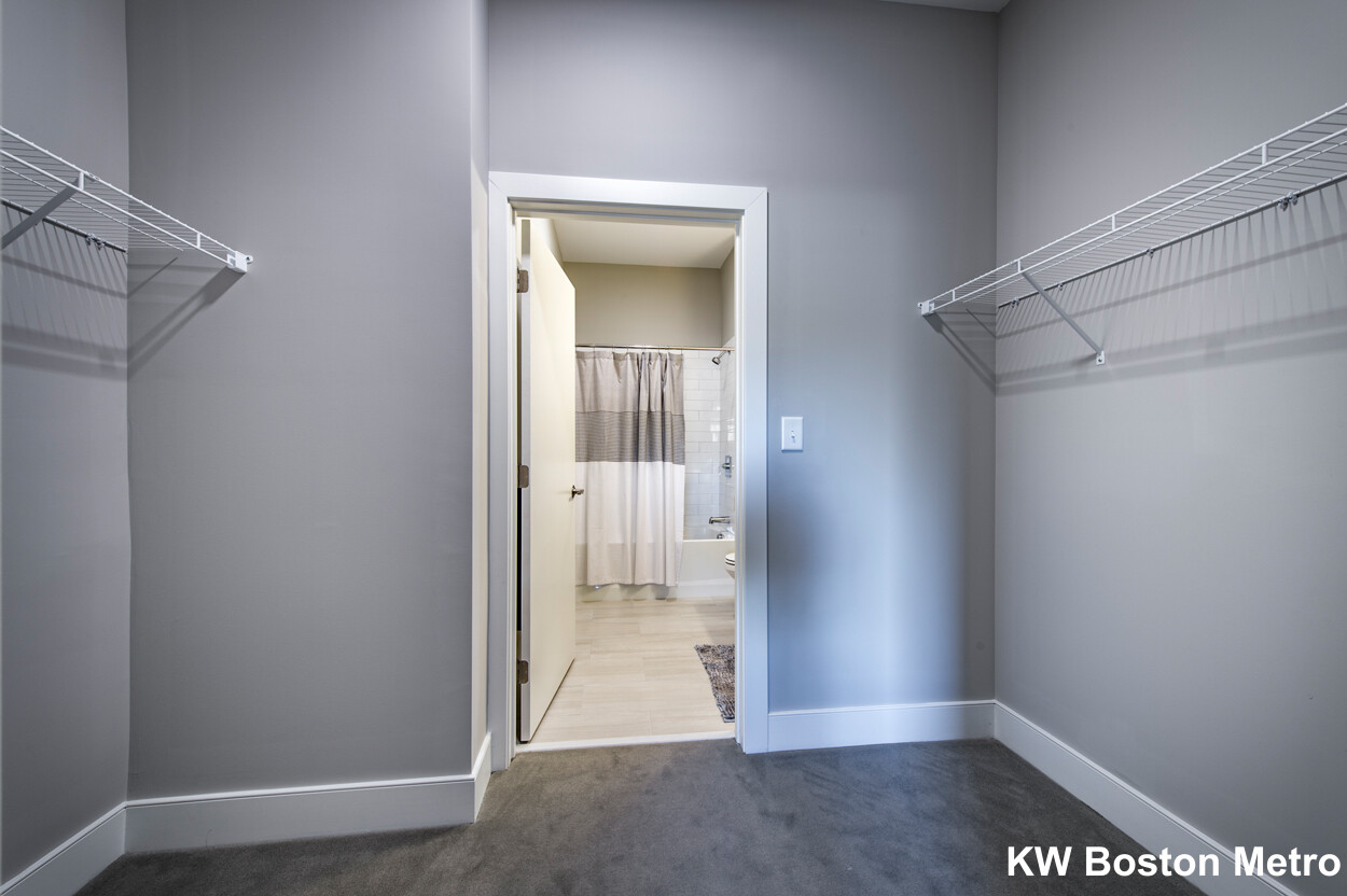 203 Concord Tpke, North Cambridge