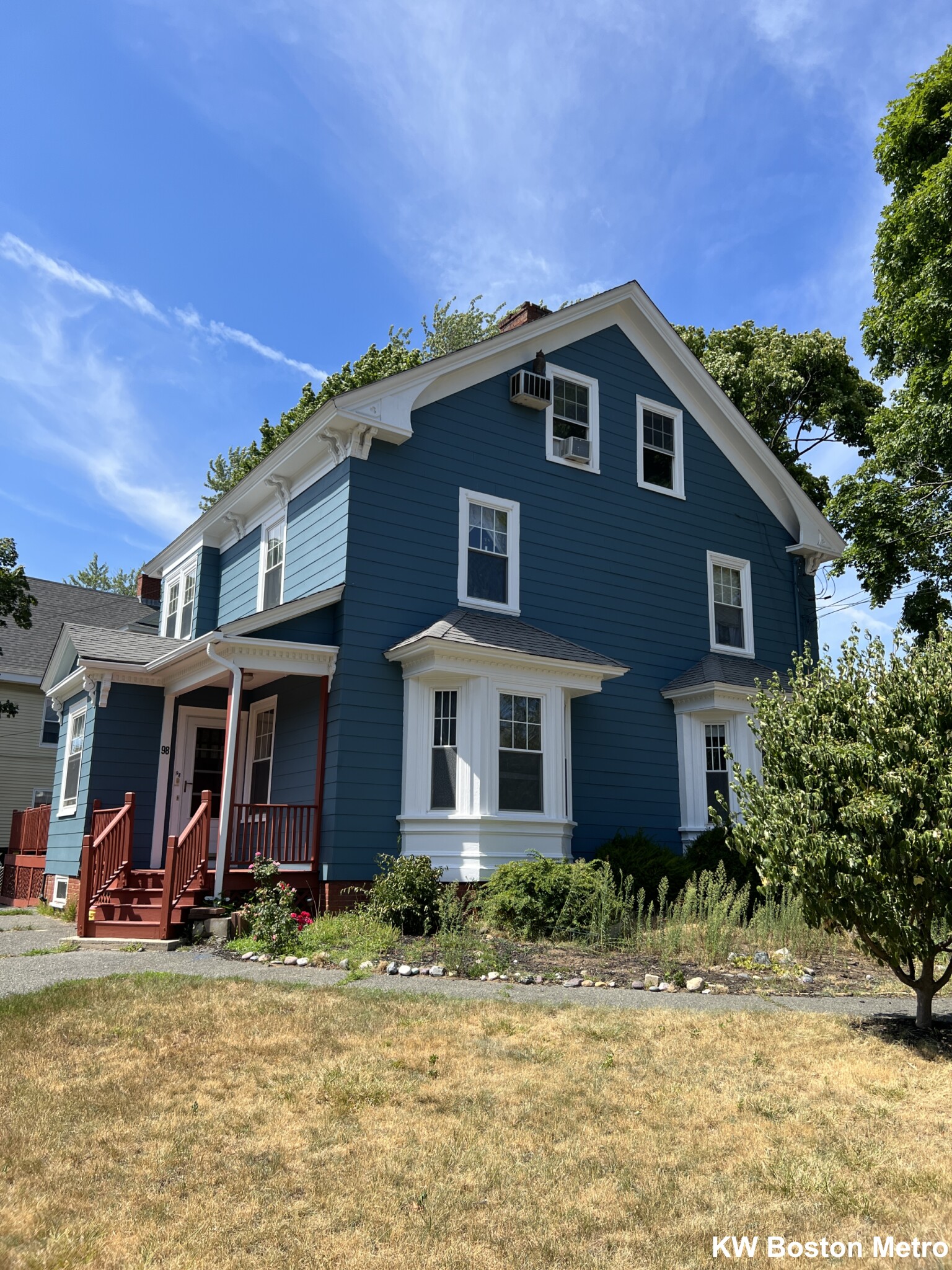 98 Green St, Downtown