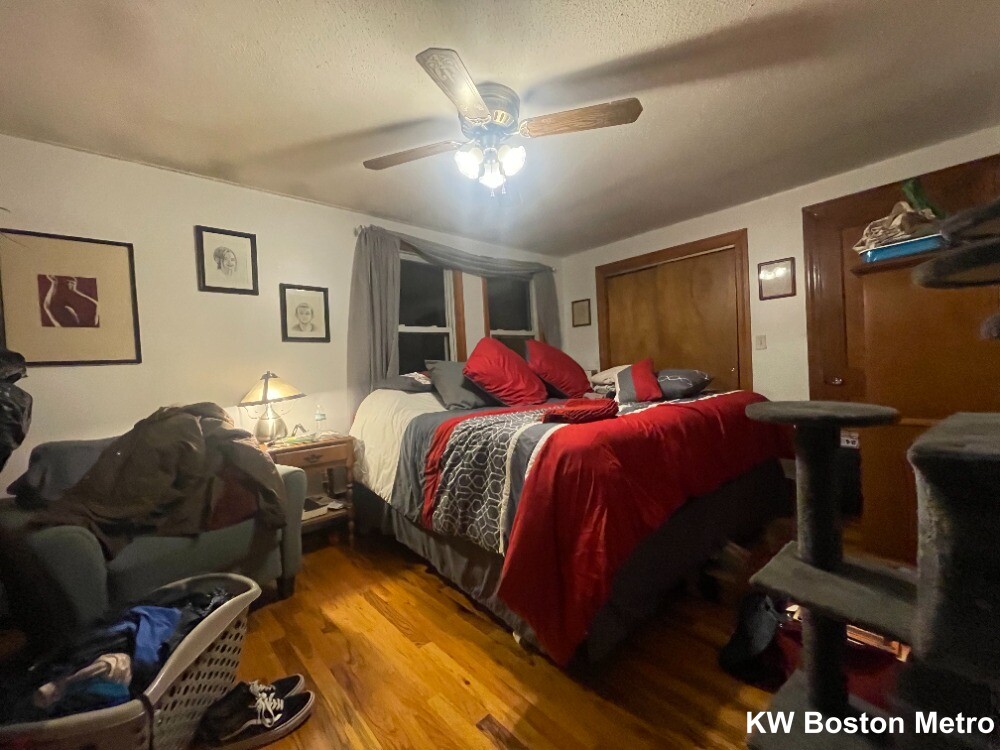 16 Hanson Rd, Saugus