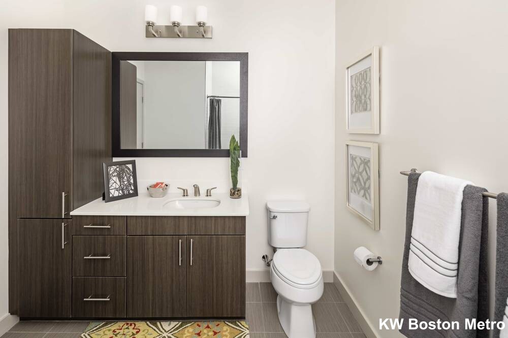 165 Cambridgepark Dr, North Cambridge