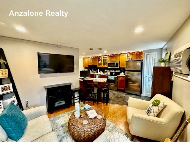 Photos of apartment on Salem St.,Boston MA 02113