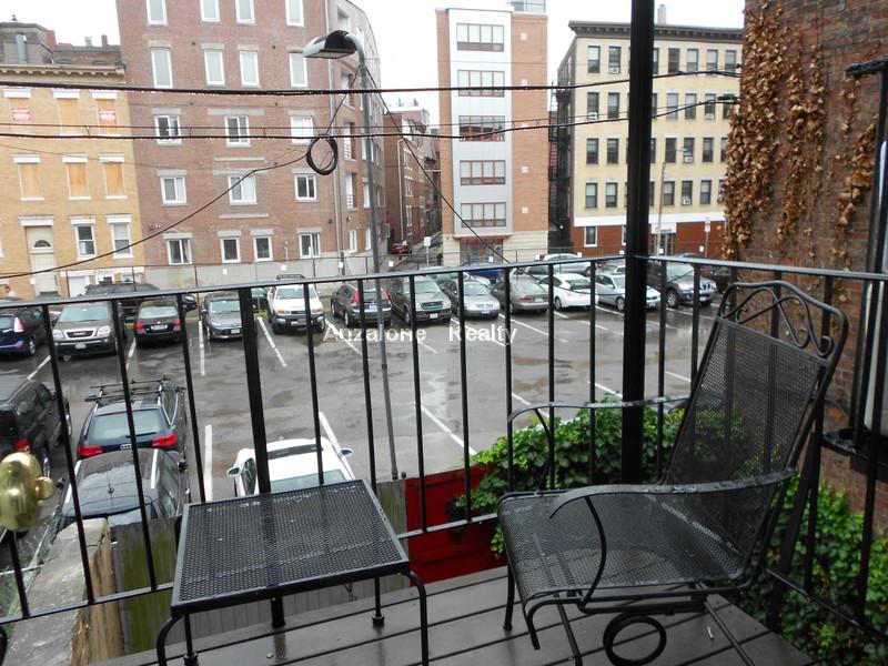 93 Endicott St, North End