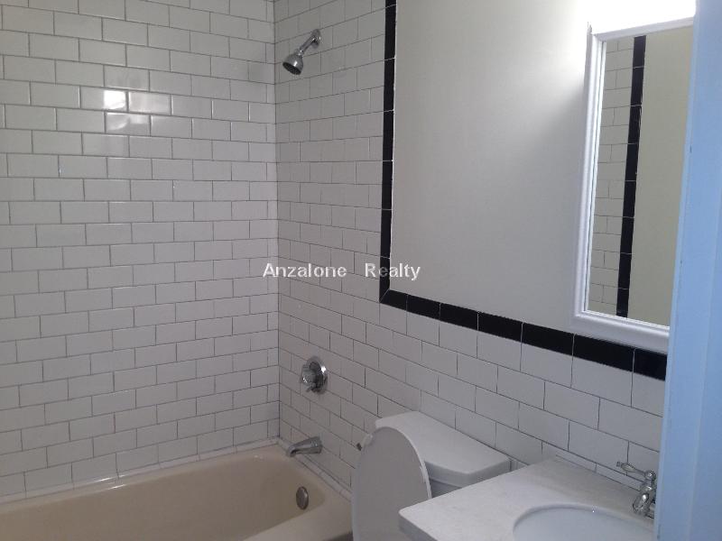 174 Salem St, North End