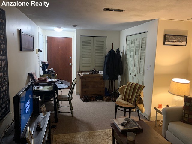 386 Commercial St, Waterfront