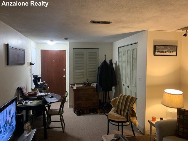 386 Commercial St, Waterfront