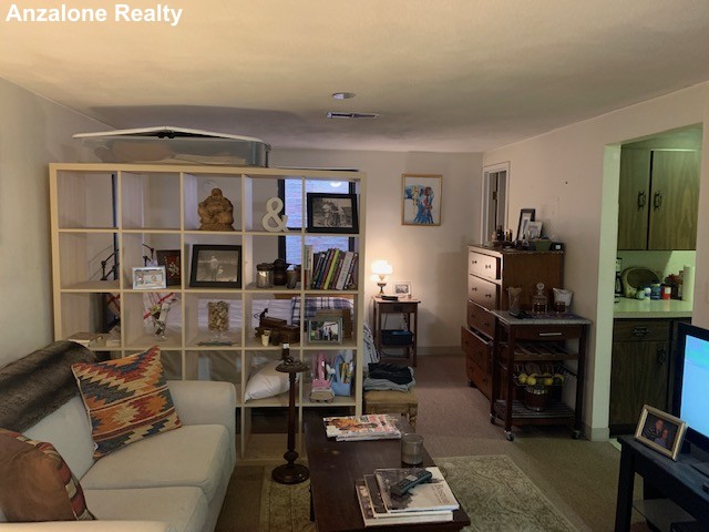 386 Commercial St, Waterfront