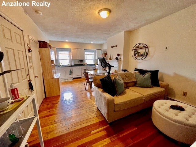 93 Endicott St, North End