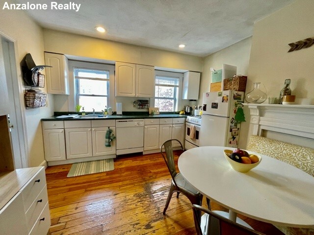 93 Endicott St, North End