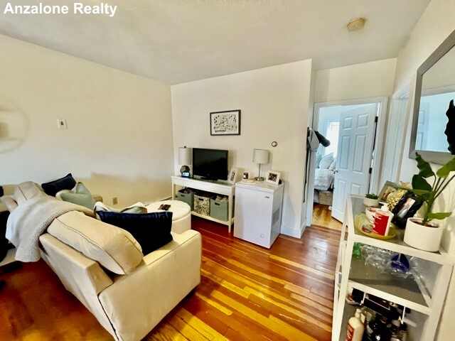 93 Endicott St, North End