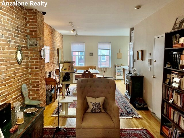 10 Garden Court St, North End