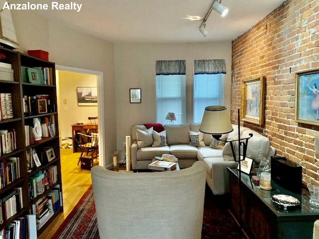 10 Garden Court St, North End