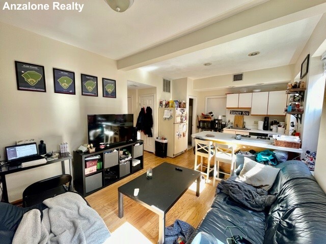 2 Baldwin Pl, North End