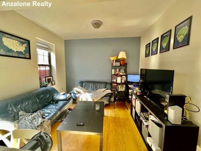 2 Baldwin Pl, North End