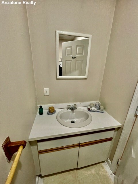 10 Garden Court St, North End