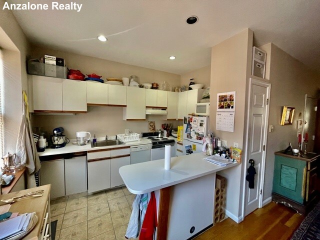 10 Garden Court St, North End