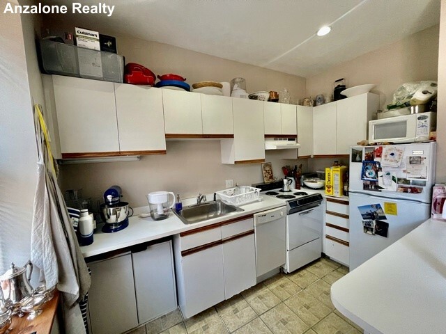 10 Garden Court St, North End