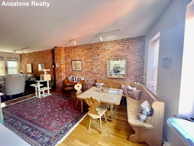 10 Garden Court St, North End