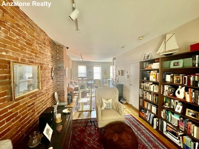 10 Garden Court St, North End