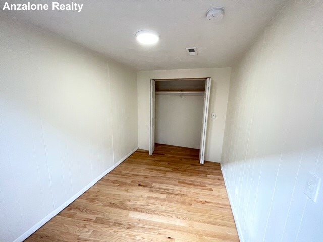 11 Charter St, North End