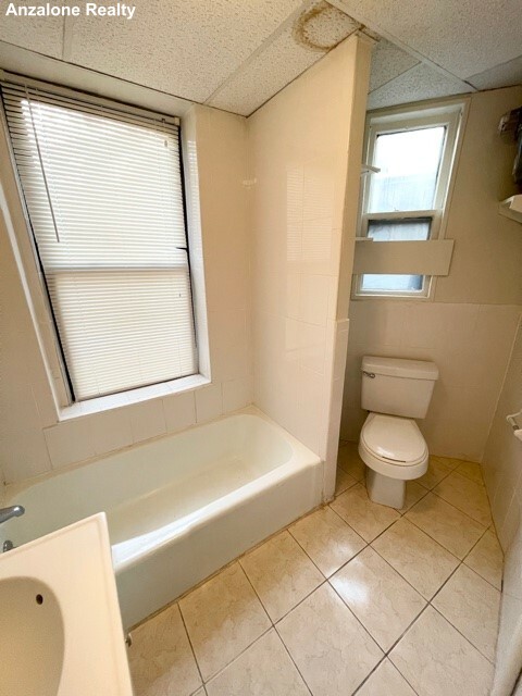 11 Charter St, North End