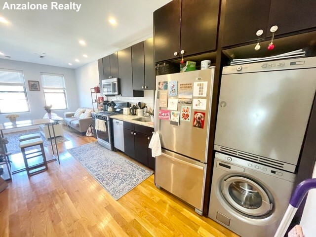 419 Hanover St, North End