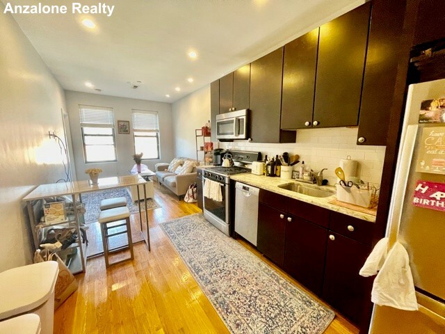 419 Hanover St, North End