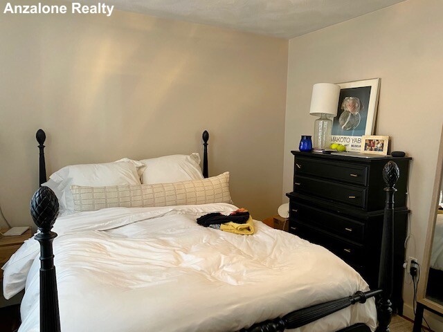 10 Hull St, North End