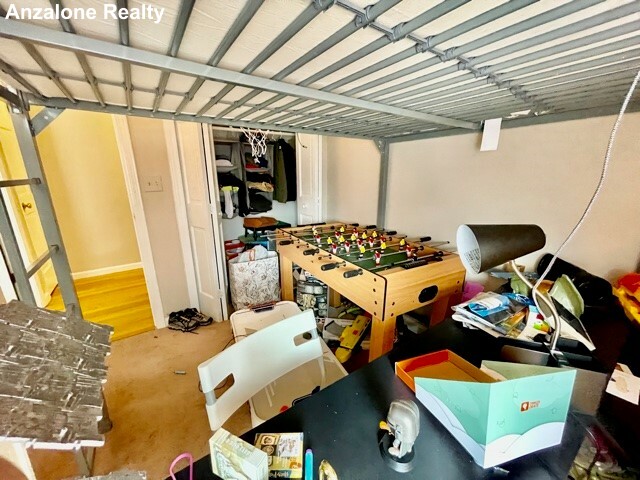 2 Thacher St, North End