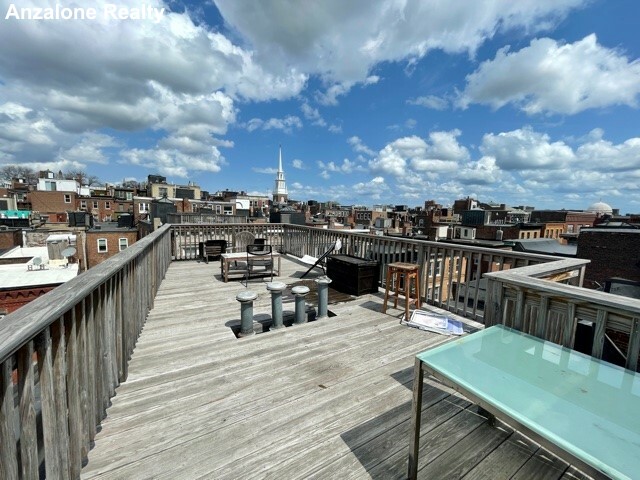 2 Thacher St, North End