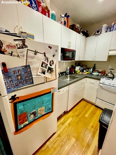 2 Thacher St, North End