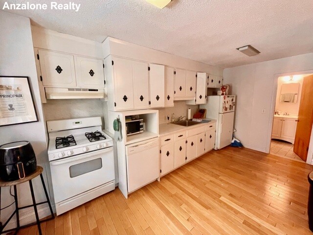 436 Commercial St, North End