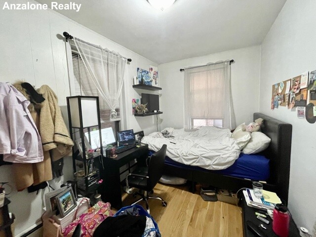 436 Commercial St, North End