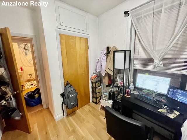 436 Commercial St, North End