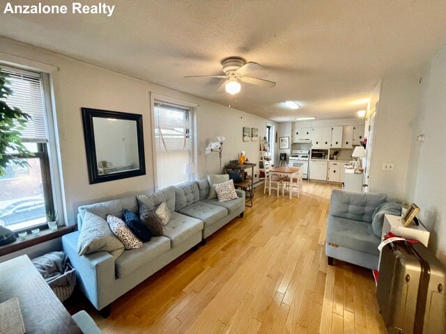 436 Commercial St, North End