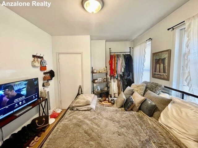 436 Commercial St, North End