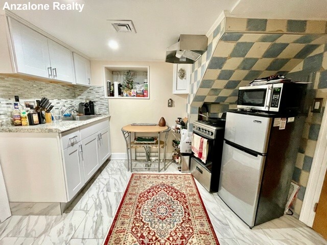 3 North Hudson St, North End