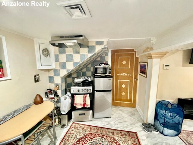 3 North Hudson St, North End